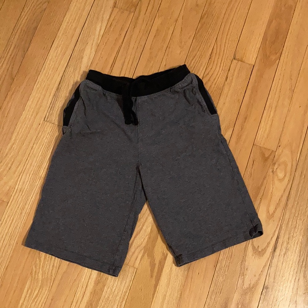 Boys soft cotton gray shorts 13-14